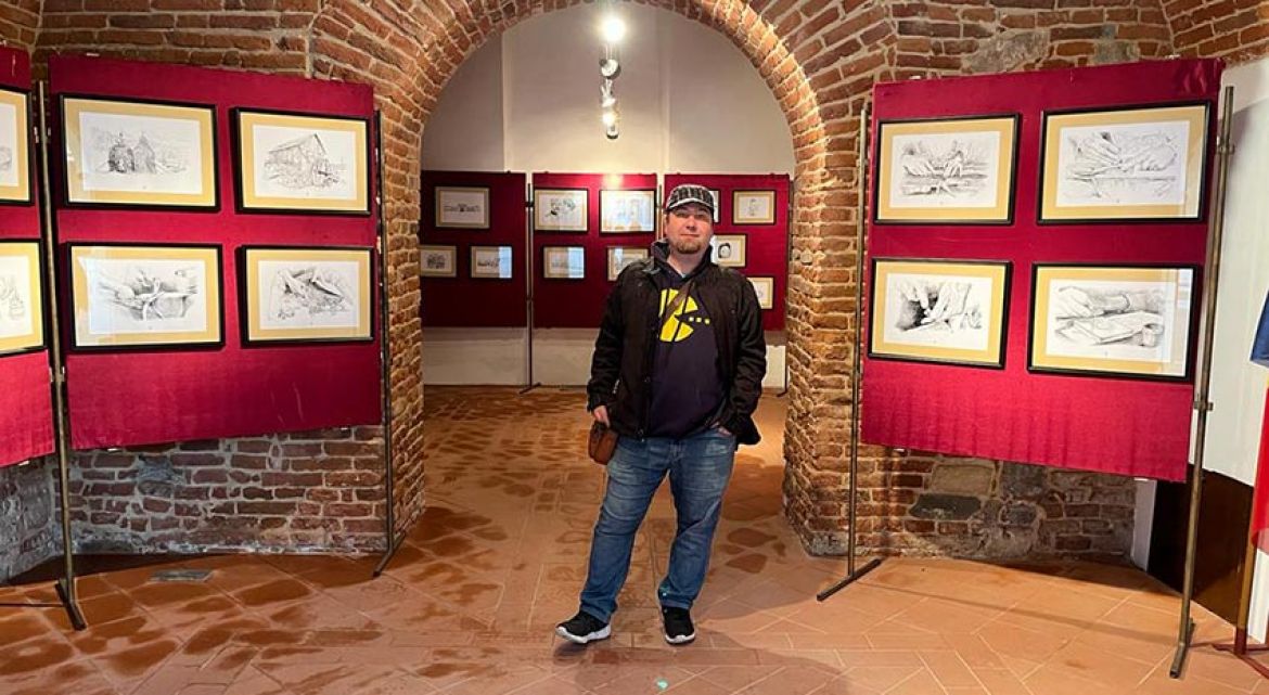 ionut_baic_prezinta_o_expozitie_de_grafica_2