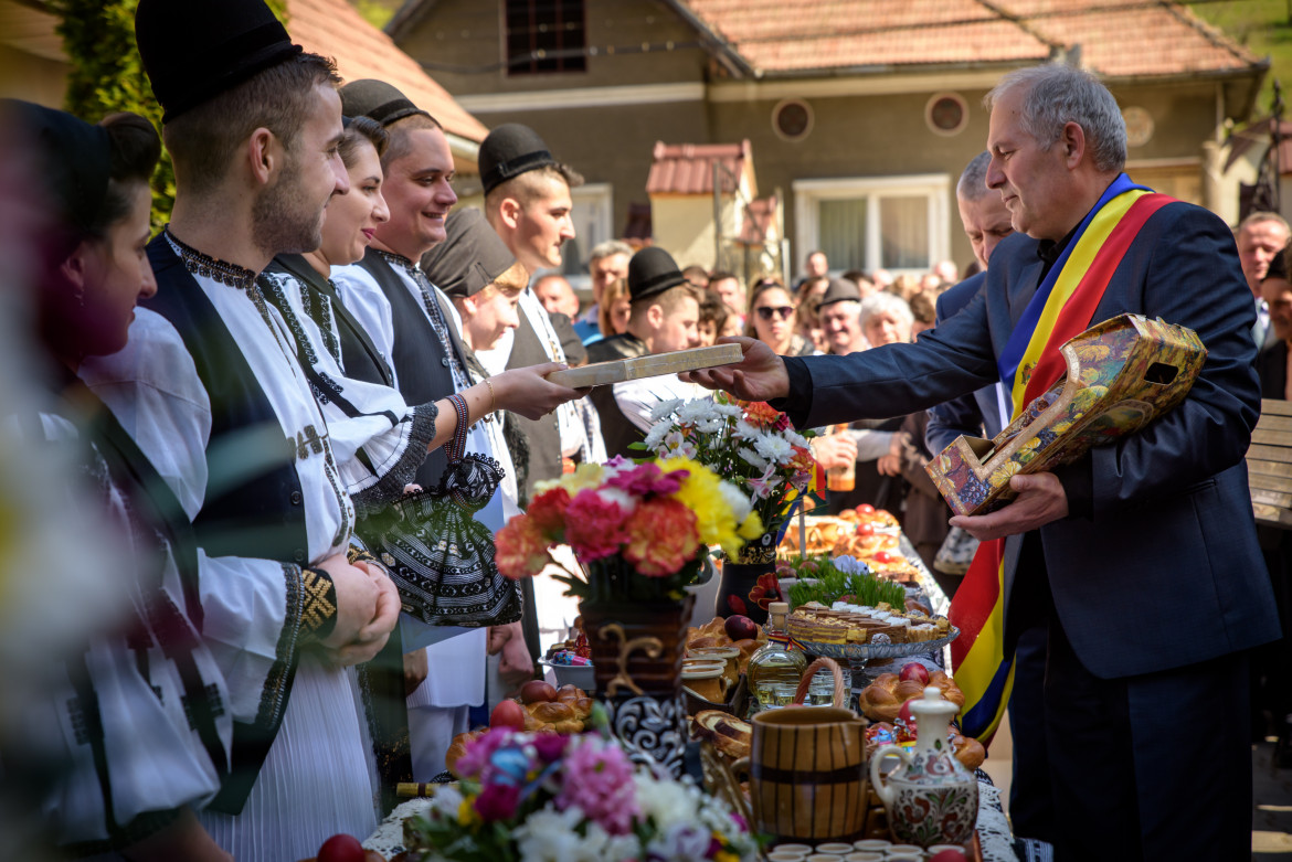 Statu’ la vase în Lunea Paștelui