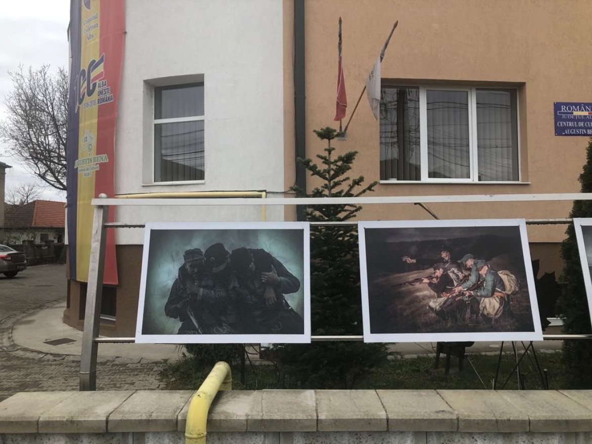 Expoziție de fotografie dedicată Zilei Naționale a României